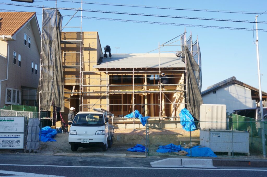 甲賀市『水口台の家』棟上げを行いました。